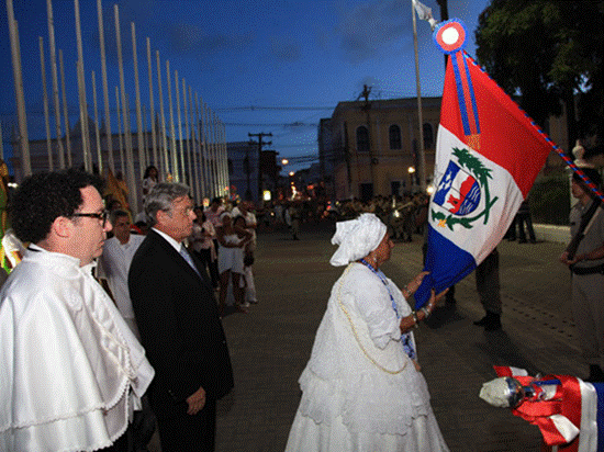 Governador Teot&ocirc;nio Vilela assina decreto em que estado pede perd&atilde;o pelos atos de intoler&acirc;ncia religiosa