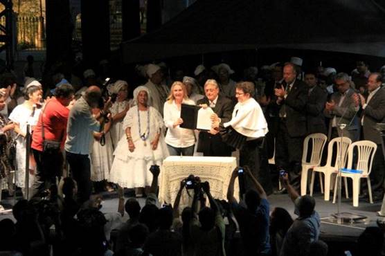 Governador Teot&ocirc;nio Vilela assina decreto em que estado pede perd&atilde;o pelos atos de intoler&acirc;ncia religiosa