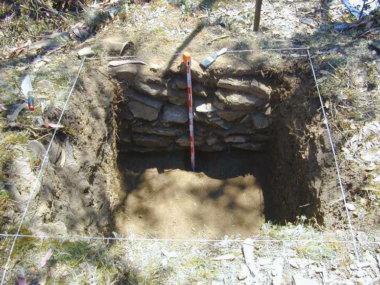 Cala 6 en la estructura incaica 34, sector incaico, sitio de Rapayán (foto: Alexis Mantha).