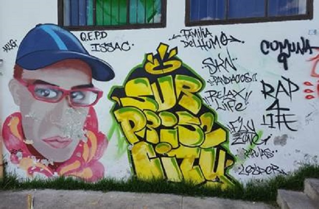 Mural homenaje a un joven rapero local, en la ciudad de Pasto, víctima de la violencia. Artista: Andrés.