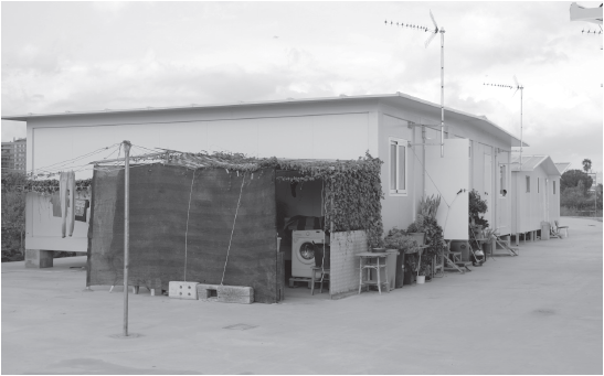 la CRE en Lorca. Alojamientos a partir de casetas de obra.