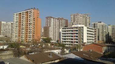 Densificaci&oacute;n urbana en Santiago Centro.