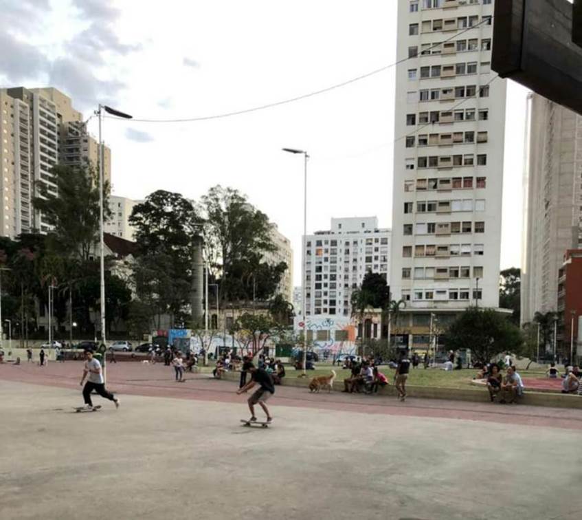 A Pra&ccedil;a Roosevelt e seu uso cotidiano na atualidade.