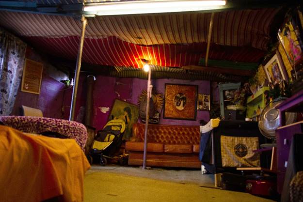 Uso de los textiles en el interior de un hogar roman&iacute; en Galicia. 