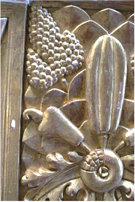 Detalhe do corpo inferior do ret&aacute;bulo das Virgens M&aacute;rtires, Bas&iacute;lica de Salvador, c. 1657-1672. Fotografia do autor