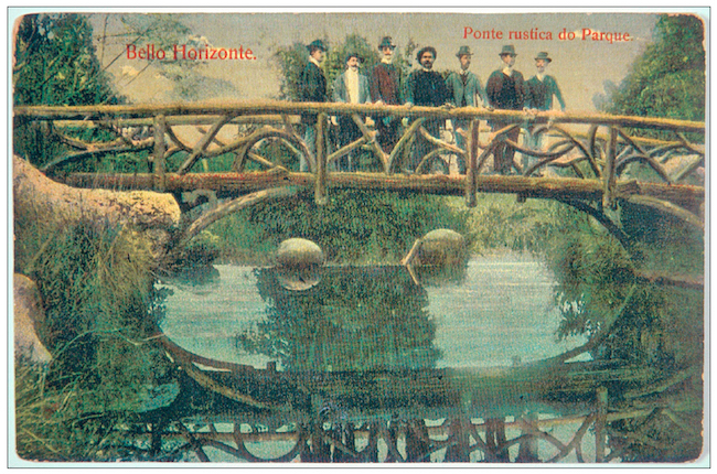 Cart&atilde;o-postal da ponte r&uacute;stica do Parque Municipal de Belo Horizonte, in&iacute;cio do s&eacute;c. XX. Edi&ccedil;&atilde;o Casa Ab&iacute;lio. Acervo Museu Hist&oacute;rico Ab&iacute;lio Barreto (MHAB).