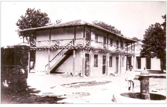 Alojamento para solteiros em Camaragibe, Pernambuco, no início do século XX. Fonte: Fundaj