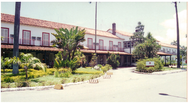 Hotel Bela Vista em Volta Redonda. Fotografia de Philip Gunn, 2001