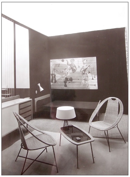 Louis-Auguste Baillon, chambre d'étudiant, collaboration de Caillat, édition Ets Goubrin, présentée au 38e Salon des artistes décorateurs, organisé sous le patronage du Ministre de l'éducation nationale et intitulé "La jeunesse et le cadre de la vie", 25 mai-4 juillet 1954, Grand Palais des Champs-Elysées, Paris. 