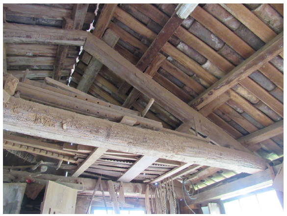 Detalhe do telhado da marcenaria, 2017. 