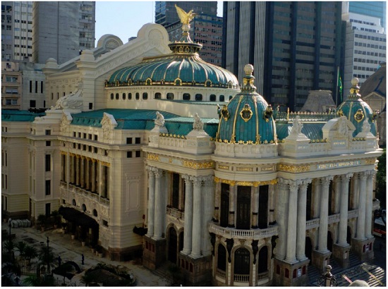 Teatro Municipal do Rio de Janeiro. Fonte: Disponível em: <https://bit.ly/3Amdg7p>. Acesso em: 06 out. 2021.