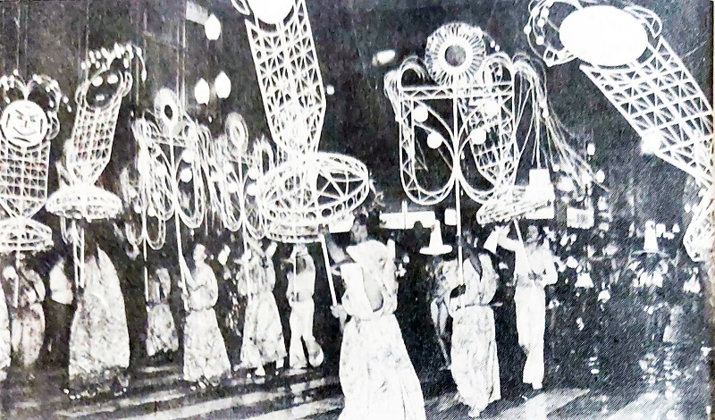  - Desfile da escola de samba Mocidade Alegre na Avenida So Joo, 1973.
