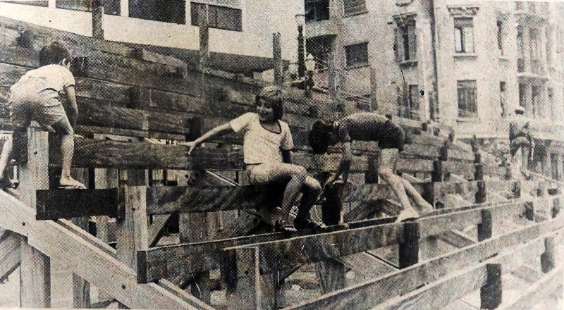  - Arquibancadas em desmontagem na Avenida So Joo, 1973.