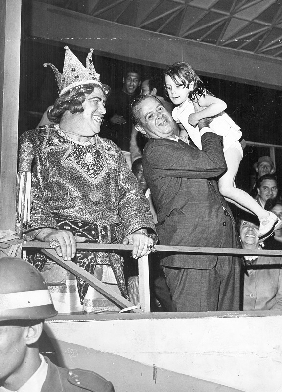 
								 - Prefeito Faria Lima e Rei Momo, 25.2.
								1968
								.
							