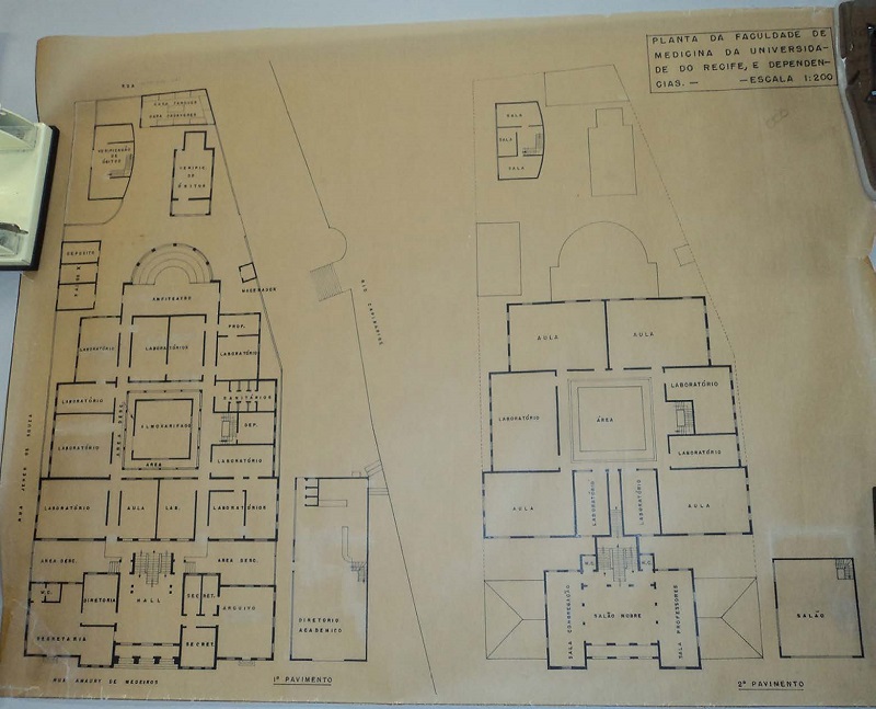  - Faculdade de Medicina do Recife, atual Memorial de Medicina de Pernambuco da UFPE, Planta Baixa do Trreo e 1 Pavimento, sem data.