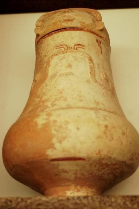 Urna da tradi��o pol�croma, subtradi��o Guarita.