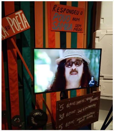 Placas e multim�dia. Exposi��o tempor�ria &ldquo;Mancha de Dend� n�o sai - Moraes Moreira&rdquo; no MHC.