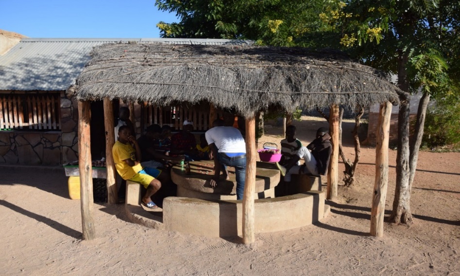 Chota cha makulwama na comuna de Camaxilo