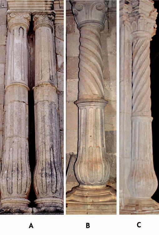 Columnas de
formas bulbosas: a) y b) Santuario de Nuestra Se&ntilde;ora de la Pe&ntilde;a; c) Ermita de
san Diego de Alcal&aacute;. 