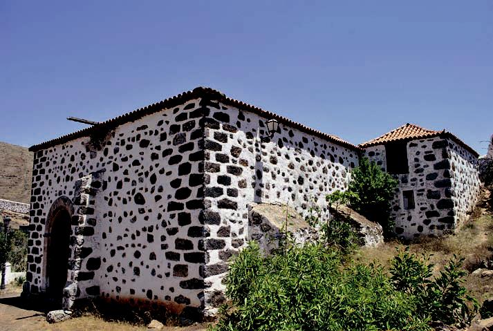Fachada principal de la ermita de san Diego. 