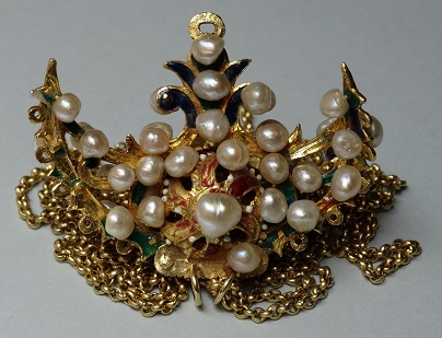 Colgante en forma de
áncora, c. 1680-1720.