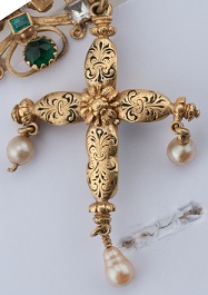 Cruz pectoral, c. 1560. 