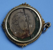 Medallón-relicario, fines del
siglo XVII.