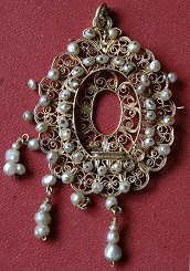  Medallón-relicario de filigrana, c.
1700-1725.