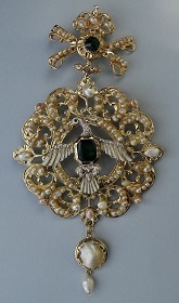  Joya de pecho con la paloma del Espíritu Santo. Tenerife, c. 1700-1725.