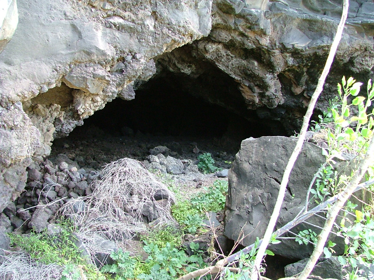 Cueva de habitación de El Calabazo, valle Guerra.