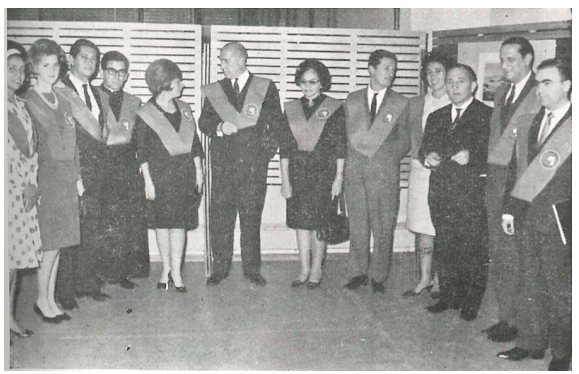 Festa de abertura de curso (1965/66) e recebimento da beca colegial mayor.