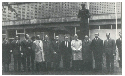 Cerimônia de inauguração da estátua do Padre Anchieta (1968).