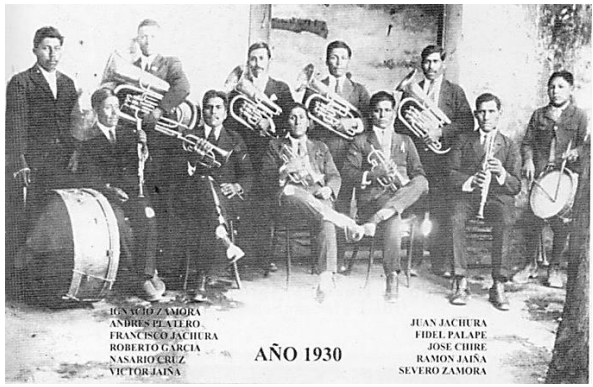 Figura 2: Banda de músicos militares de Guaviña, 1930 (Salazar Pincheira 2002, 45).