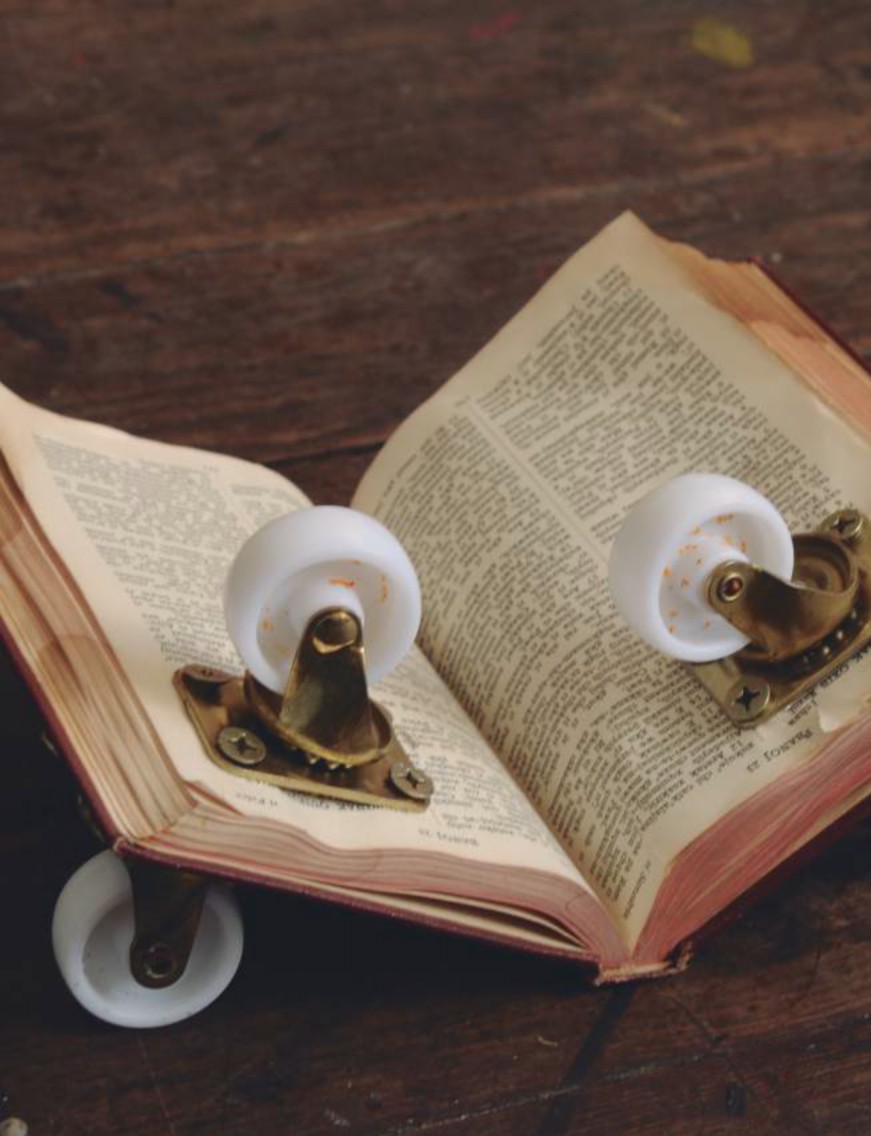 Biblia en Tz’utujil. Benvenuto Chavajay, 2014