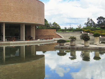 Biblioteca Virgilio
Barco Bogotá (2009) 