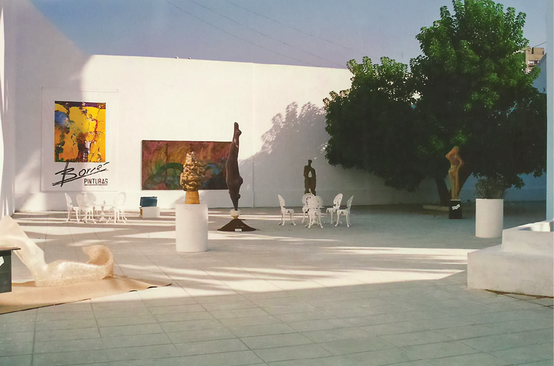 Figura 3. Patio de esculturas en arteBA 1995. Curadur�a de Nelly Perazzo. Fuente: Archivo Fundaci�n arteBA.