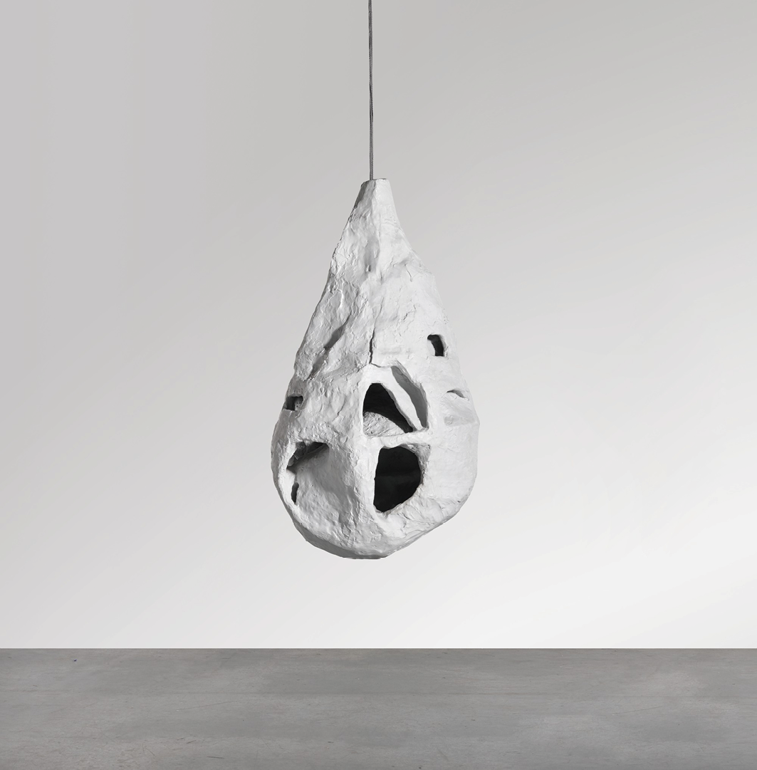 Imagen 2. Louise Bourgeois, F�E COUTURI�RE (FAIRY DRESSMAKER). The Architecture of Memory: Works from a Private Collection. 1911 - 2010. Stamped with the artist's initials and numbered 3/6, painted bronze. 100.3 x 57.2 x 57.2 cm. 39� x 22� x 22� in. Conceived in 1963 and cast in 1993, this work is number 3 from an edition of 6, plus 1 artist&rsquo;s proof.