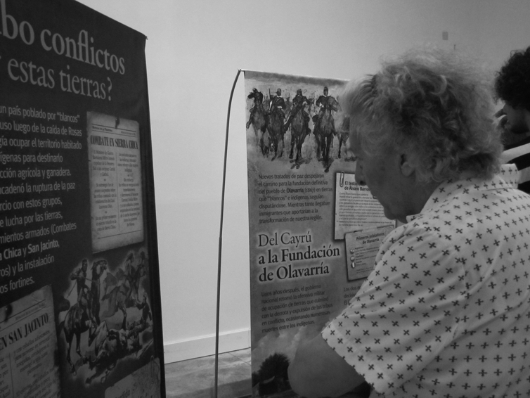 P&uacute;blico visitante a la exhibici&oacute;n