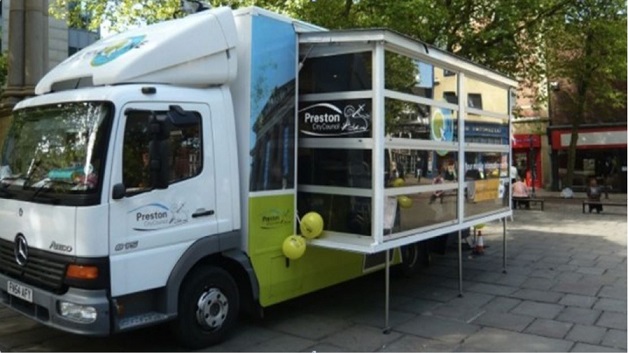  Unidad m&oacute;vil de alfabetizaci&oacute;n digital, Preston, Reino Unido