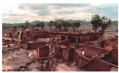 Destruição em Bento Rodrigues, Minas Gerais.