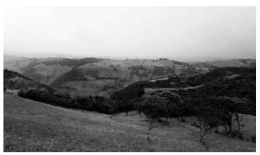 Fotografía de los cerros de Victoria del Portete, 2016.