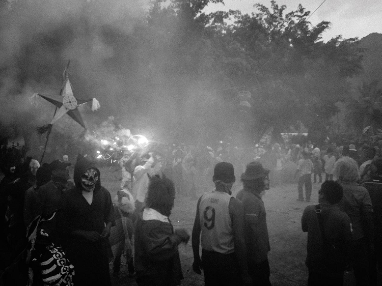 Título: Muertos que bailan. Sitio: San José, San Sebastián Tlacotepec, Puebla. Fecha: 04/11/2017.