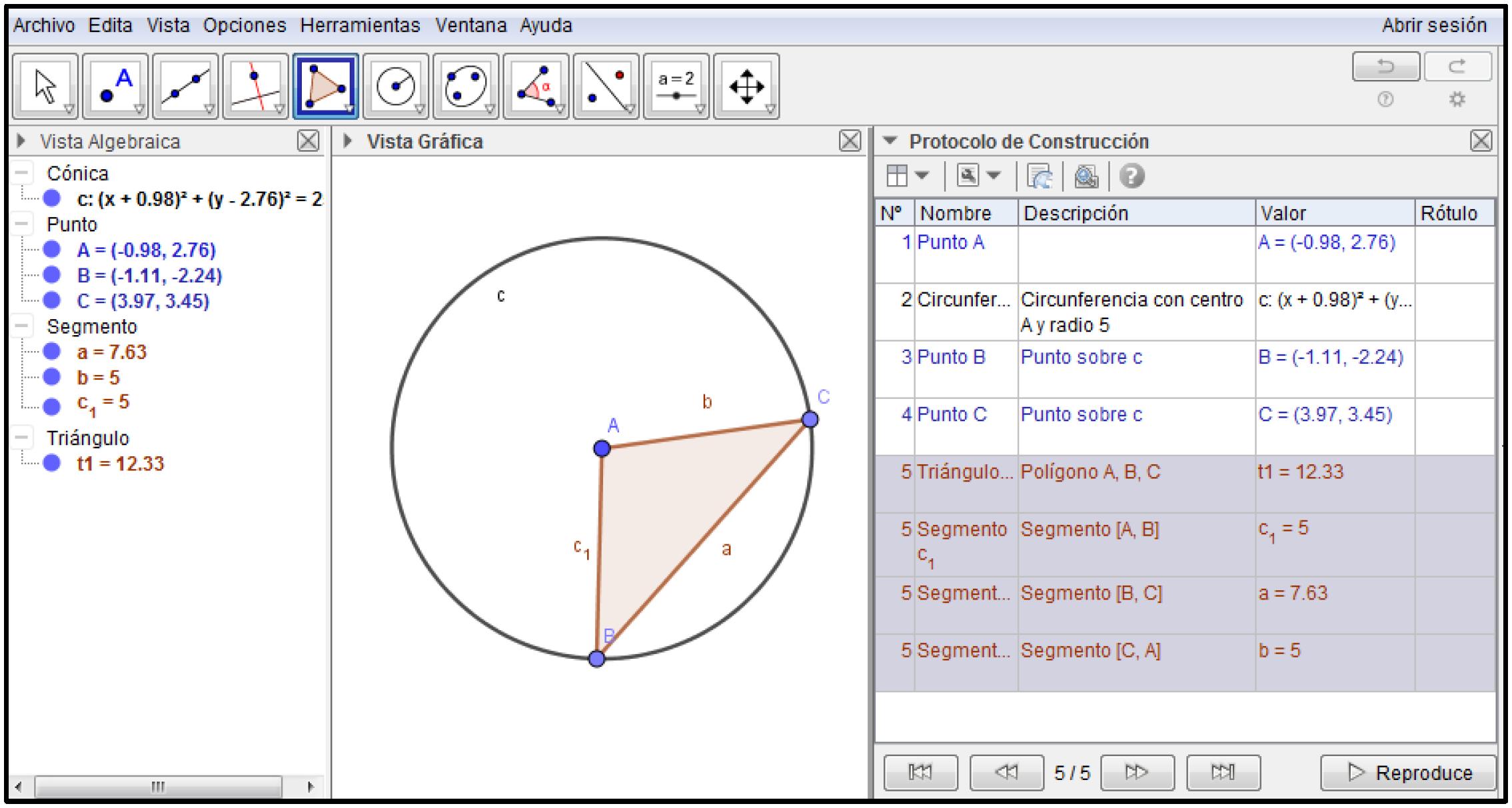Construcci&oacute;n del tri&aacute;ngulo is&oacute;sceles haciendo uso de una circunferencia. De izquierda a derecha, se muestran la vista algebraica, la vista gr&aacute;fica y el protocolo de la construcci&oacute;n