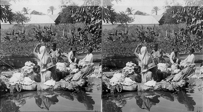 A Colombian Washing Day - Along the Magdalena River Near Barranquilla,
Columbia. S.A. Keystone-Mast Collection, UCR/California Museum of Photography,
University of California at Riverside. Impresi&oacute;n fotogr&aacute;fica 7,18 &times; 4,18 pulgadas. Registro 1996.0009.X96573.