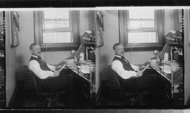 Mr. Jerome. District attorney at his desk. New York. Keystone-Mast
Collection, UCR/California Museum of Photography, University of California at
Riverside. Impresi&oacute;n fotogr&aacute;fica 7,18 &times; 4,18
pulgadas. Registro 1996.0009.WX13006.SS.