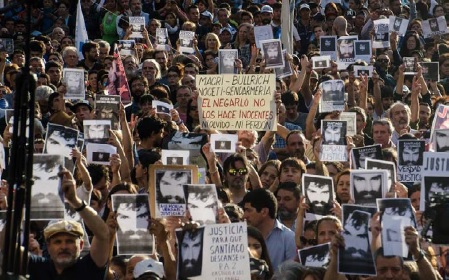 Fotograf&iacute;a de la marcha en Buenos Aires por la desaparici&oacute;n de Santiago Maldonado, 2017.