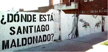 Mural producido por la Mesa de la Memoria de San Nicol&aacute;s y el Colectivo Arquitectura del sur de Rosario, calles Chacabuco y Olleros, 1 de septiembre de 2017.