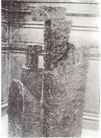 María T Belloni, Maternidad y Prehistoria, ensamble en quebracho.