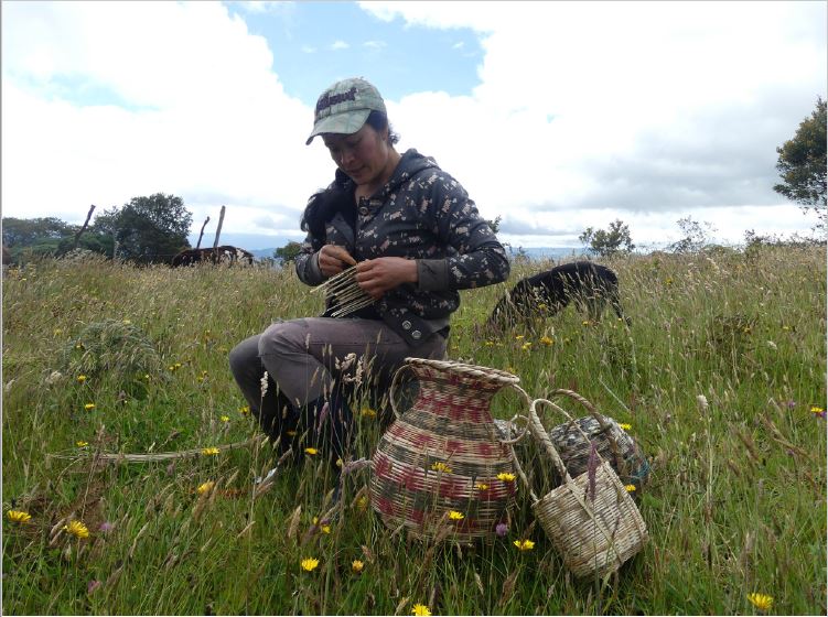 Carol RuizBarajas, Florinda canasteando, 2019, fotograf�a.