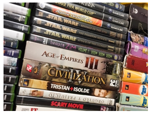 Foto 8. Muchas cajas de videojuegos y caricaturas